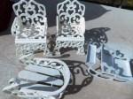 white plastic chairs a